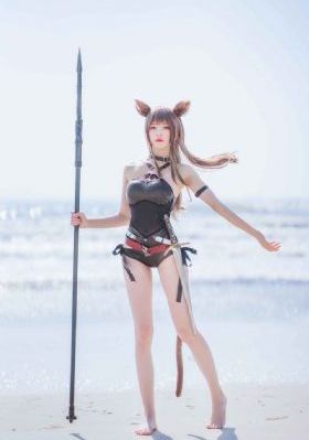 巨龙征服风韵美妇